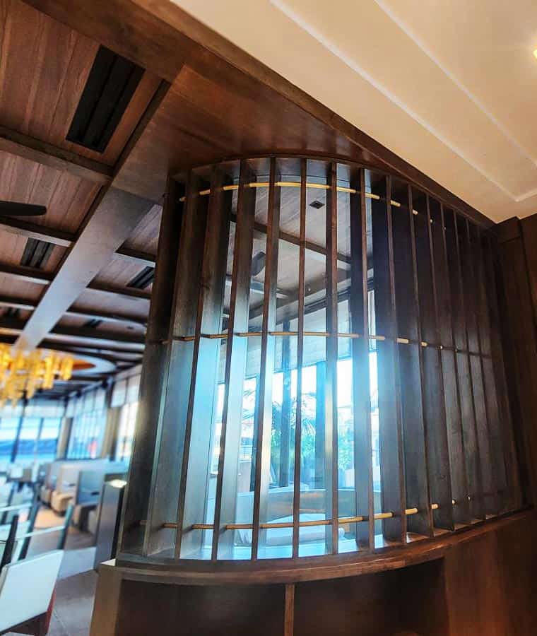 Ocean Prime Restaurant, Fort Lauderdale FL A curved wooden wall feature at Ocean Prime restaurant